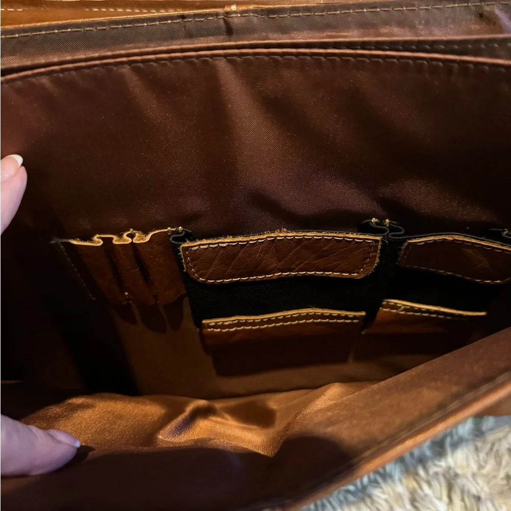 COPY - COPY - Vintage APC Brown Leather Messenger Laptop Briefcase 17